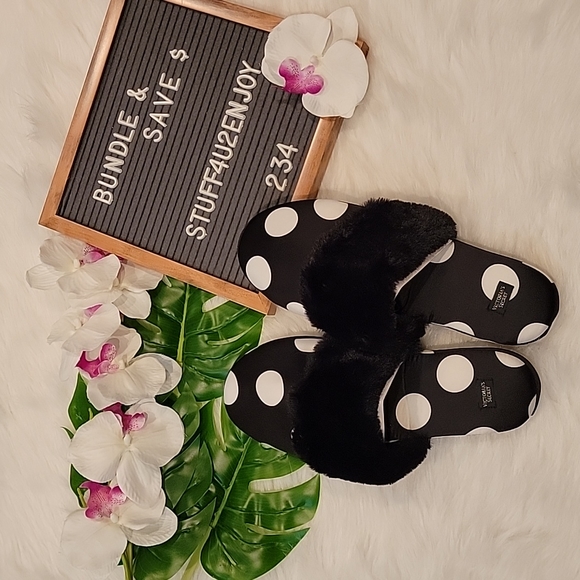 NWT Victoria's Secret Black Fur Polka Dot slippers with Monogramed Bag "V"! - Picture 2 of 5